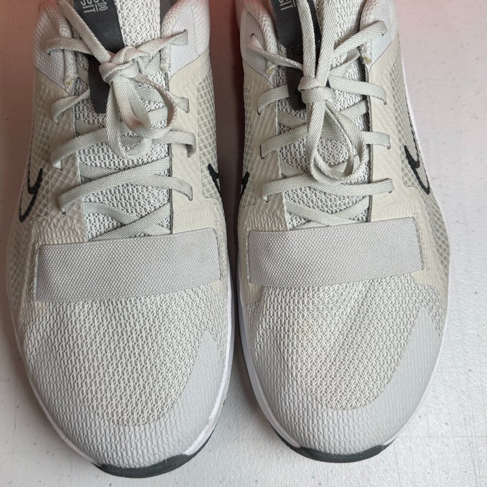 Nike MC Trainer 2 Mens Athletic Cross Training Shoes  Photon Dust  Size: 9